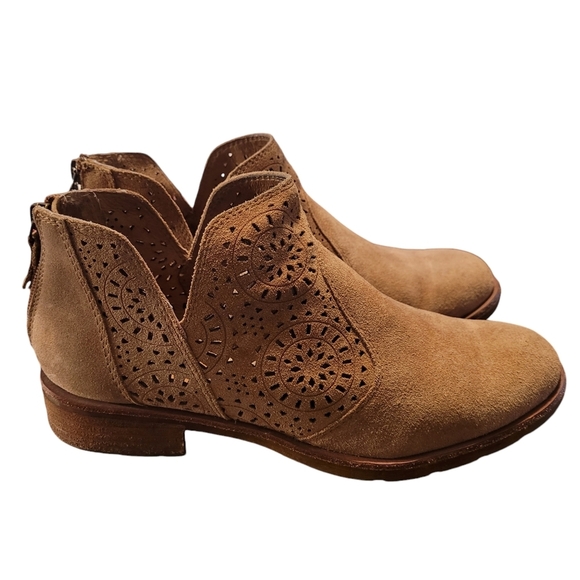 Sofft Barrosa cognac laser cut bootie - 9.               S - Picture 1 of 9